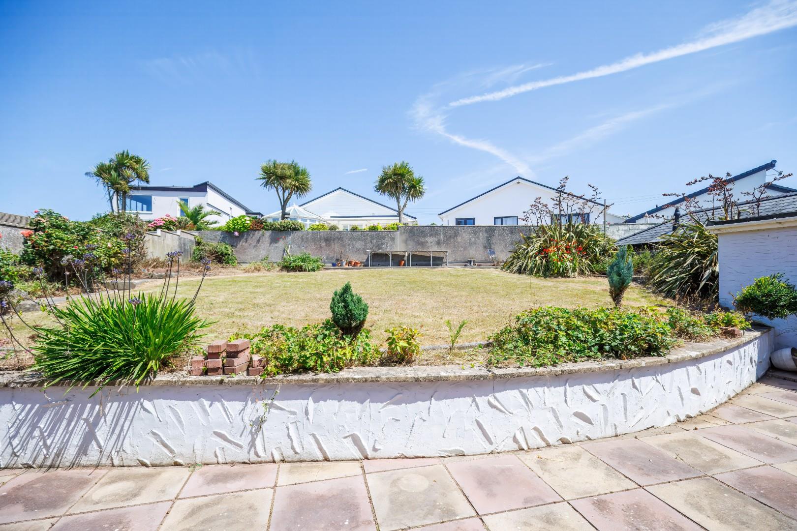 27 Marine Drive, Ogmore-By-Sea, Vale of Glamorgan, CF32 0PJ